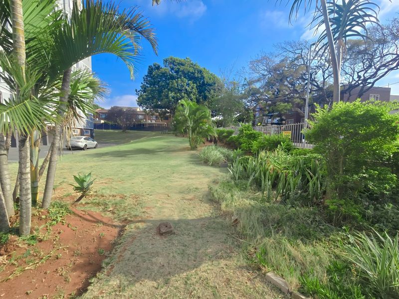 Prime Glenwood Apartment – Convenience, Security, and Location - Photo 8