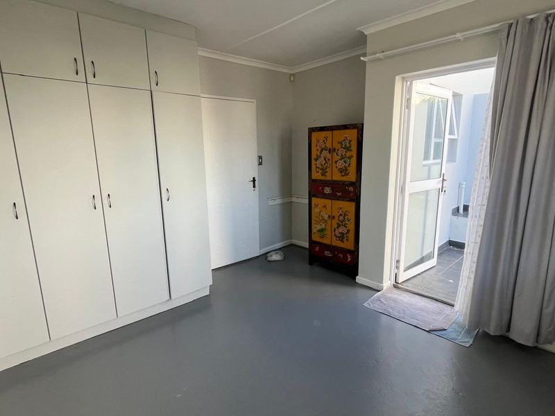 Amazing Opportunity For Sale 2 Bedroom Apartment in Aston Bay   - Photo 9