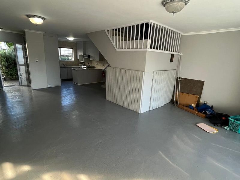 Amazing Opportunity For Sale 2 Bedroom Apartment in Aston Bay   - Photo 7