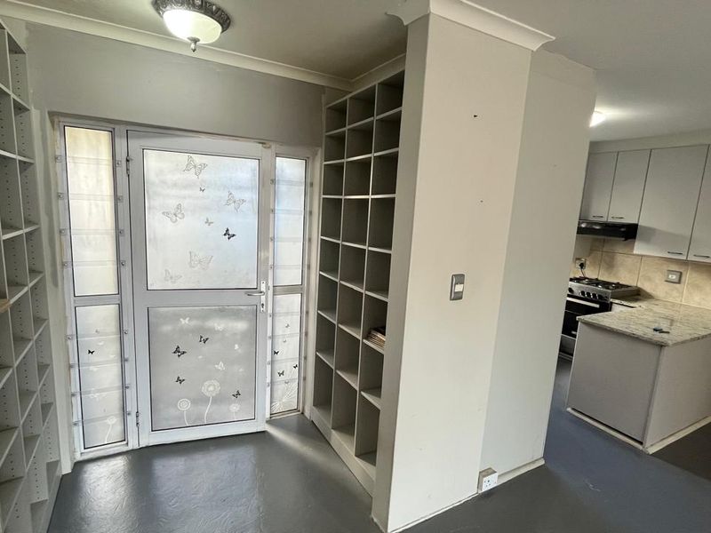 Amazing Opportunity For Sale 2 Bedroom Apartment in Aston Bay   - Photo 6