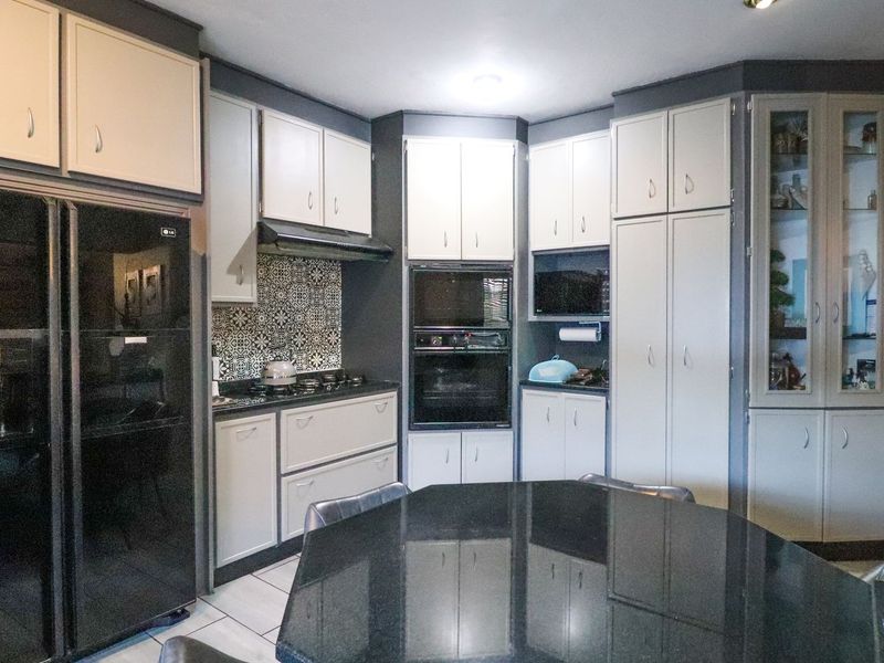 Create a luxurious lifestyle - Photo 8