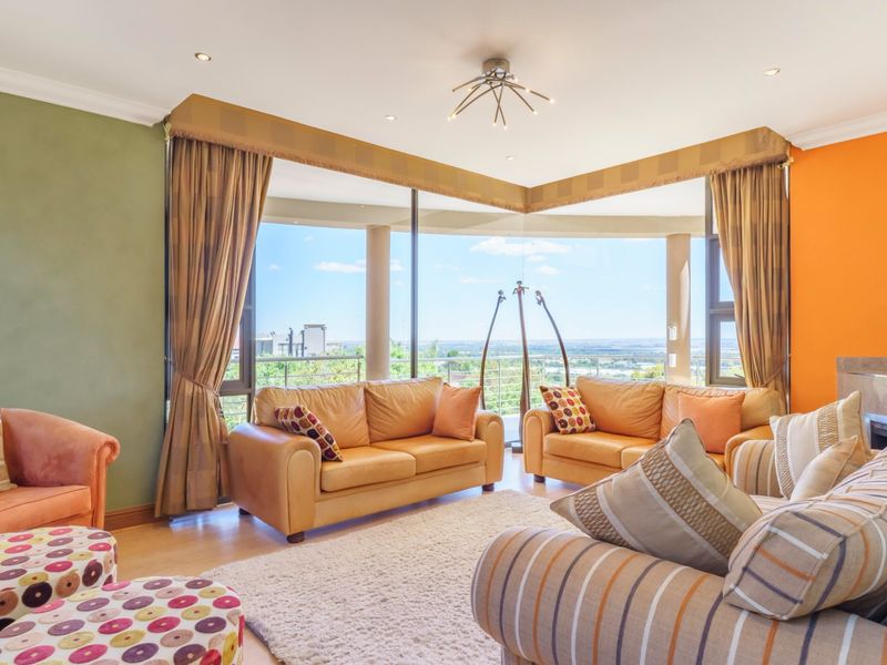 AN ARCHITECTURAL MASTERPIECE! - Photo 7