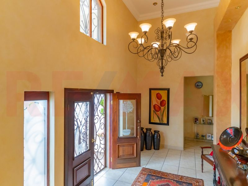 Doringkruin Palatial Living - Photo 6