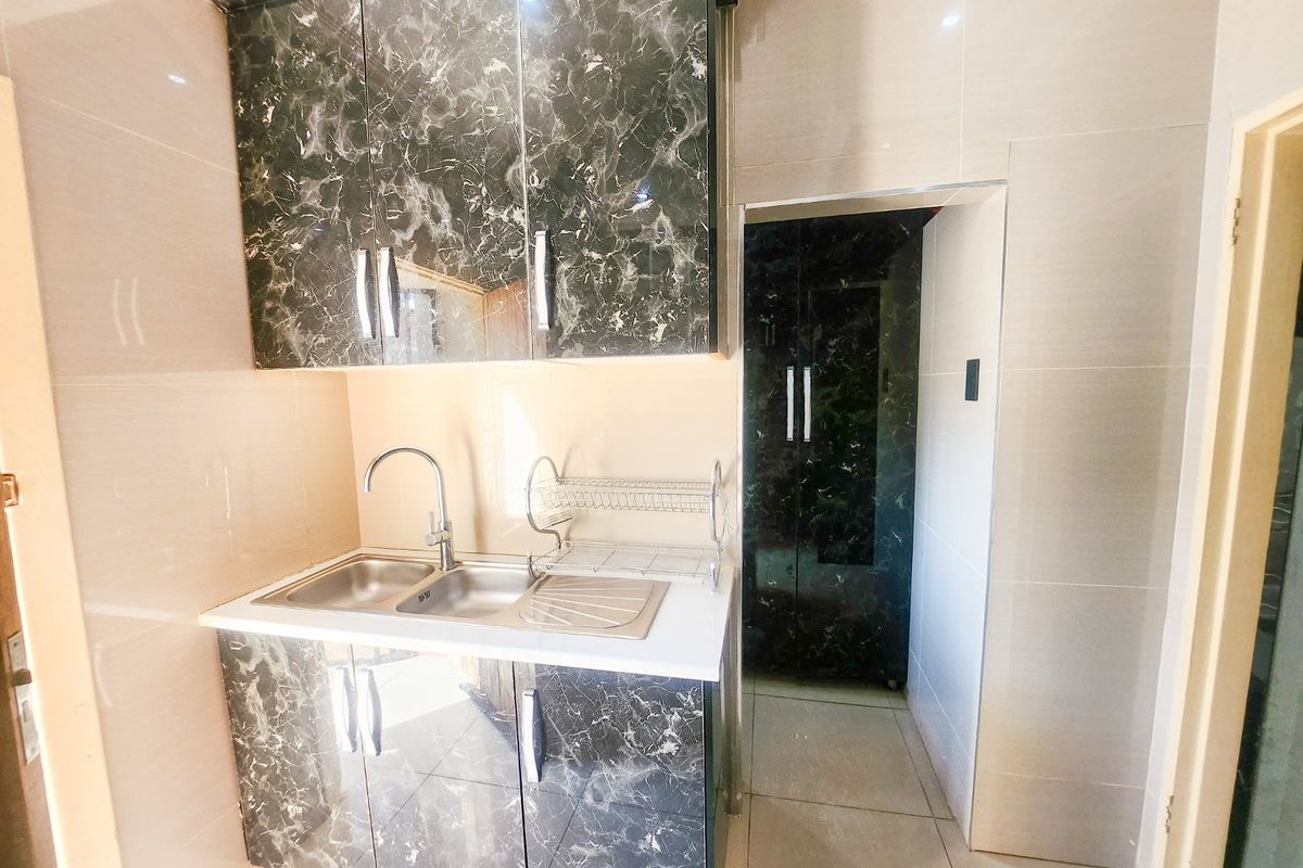 Neat  3-Bedroom Home with Modern Upgrades - Photo 4