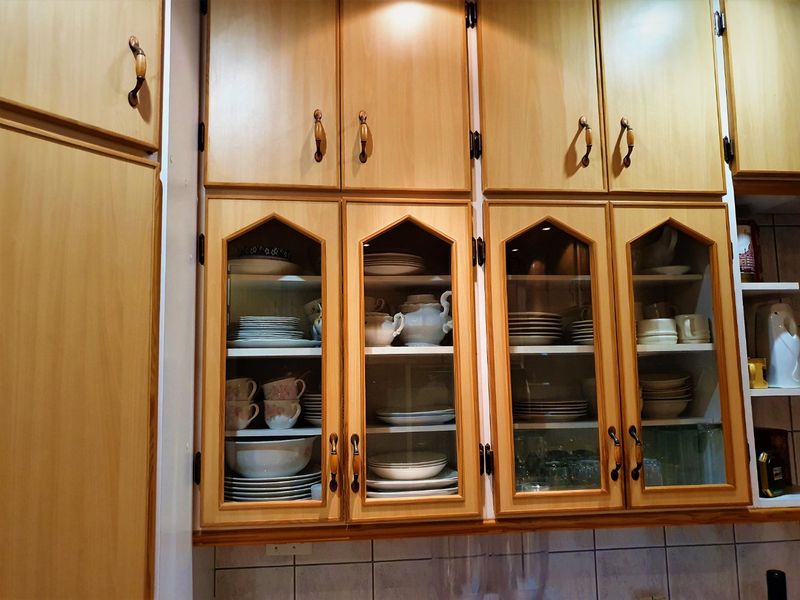 Discover the epitome of luxury living in this neat 5-bedroom residence. - Photo 6