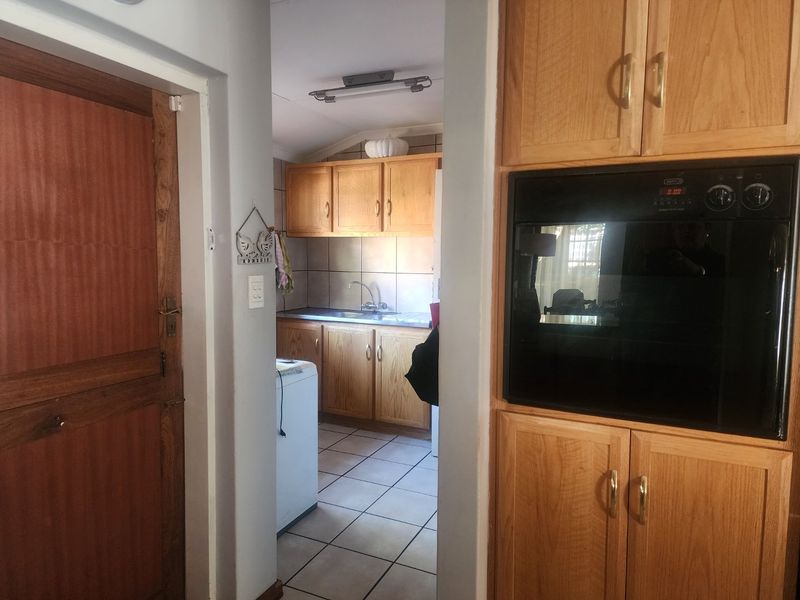 3 BEDROOM TOWNHOUSE IN FLAMWOOD - Photo 8