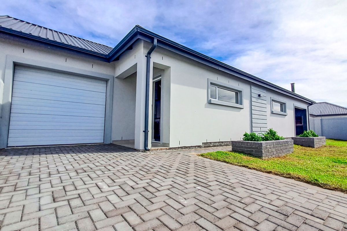 Don't miss out – contact us today to arrange a viewing of this beautifully finished, move-in-ready home! - Photo 3
