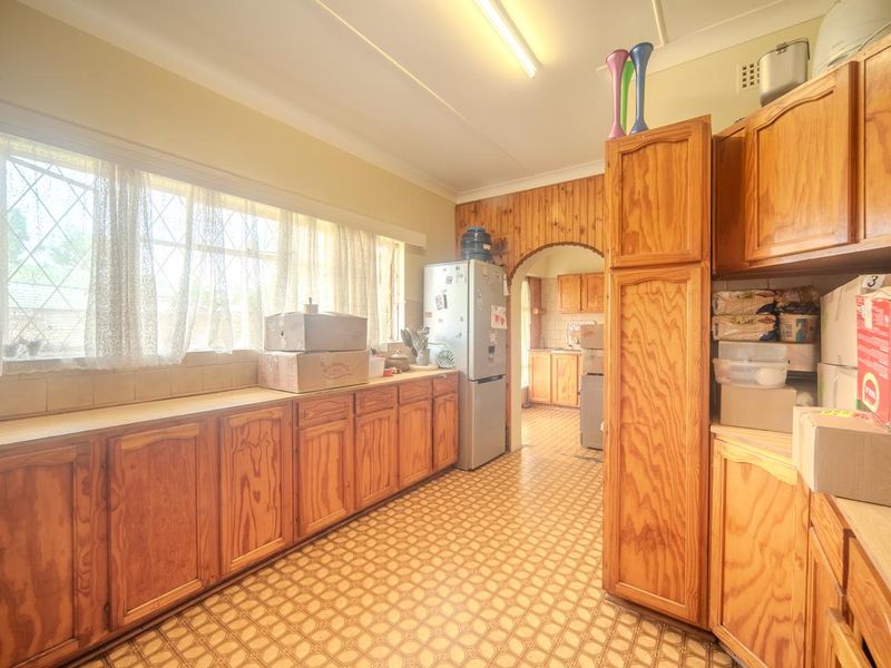 Spacious 3-Bedroom Home in Evander – Deceased Estate with Great Potential - Photo 8