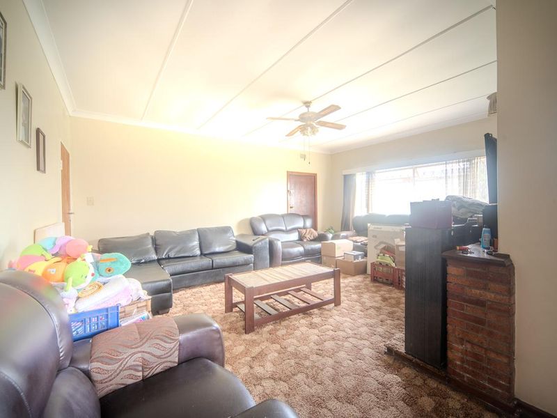 Spacious 3-Bedroom Home in Evander – Deceased Estate with Great Potential - Photo 7