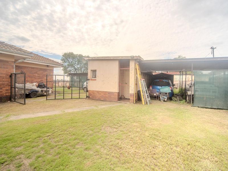 Spacious 3-Bedroom Home in Evander – Deceased Estate with Great Potential - Photo 2