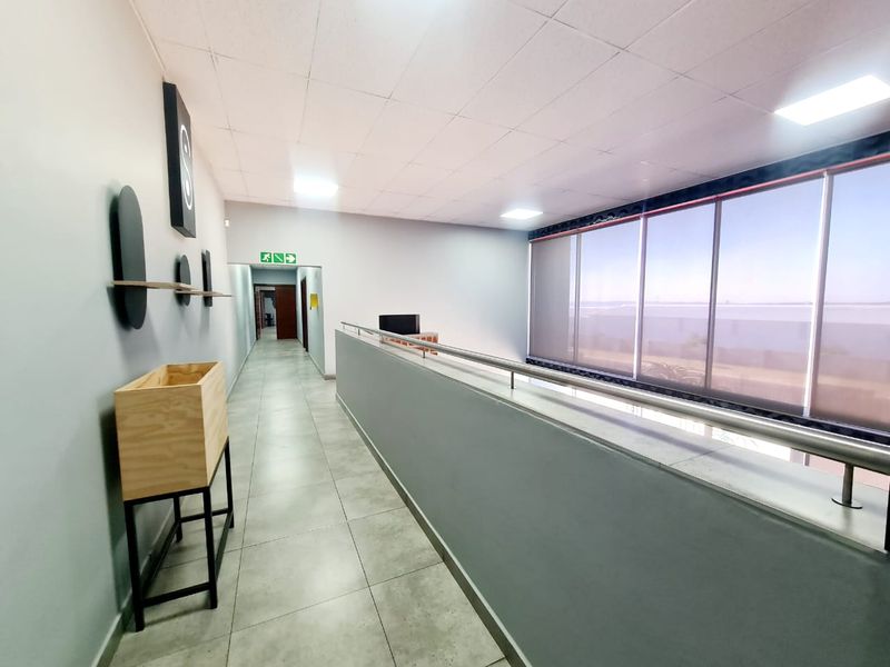 Limeroc Business Park 3,858m2 A-Grade Warehouse to Let Simela Street, Knoppieslaagte, Centurion - Photo 10