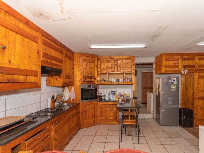 Excellent income generated smallholding with a current income of R42 000 per month. - Photo 3