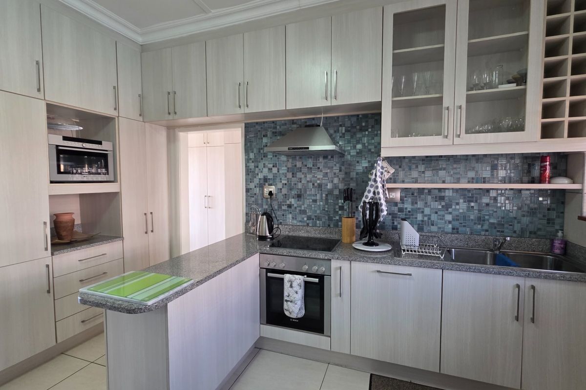 Beautiful Apartment... Fully Furnished... Close to the Beach !!! - Photo 5