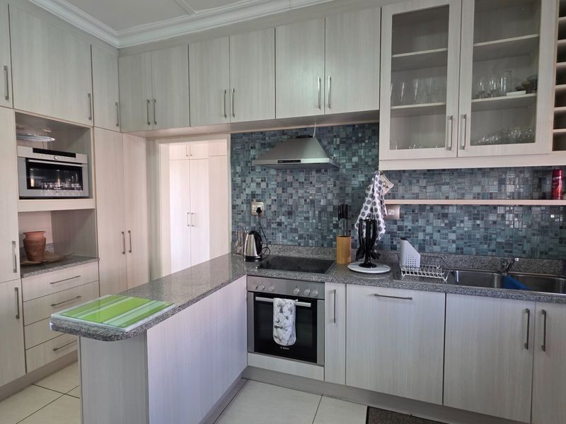 Beautiful Apartment... Fully Furnished... Close to the Beach !!! - Photo 5