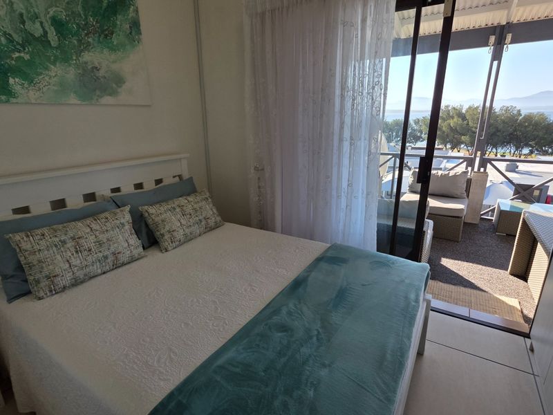 Beautiful Apartment... Fully Furnished... Close to the Beach !!! - Photo 8