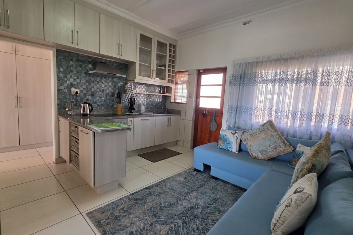 Beautiful Apartment... Fully Furnished... Close to the Beach !!! - Photo 3