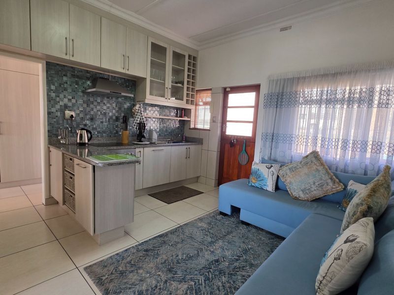 Beautiful Apartment... Fully Furnished... Close to the Beach !!! - Photo 3