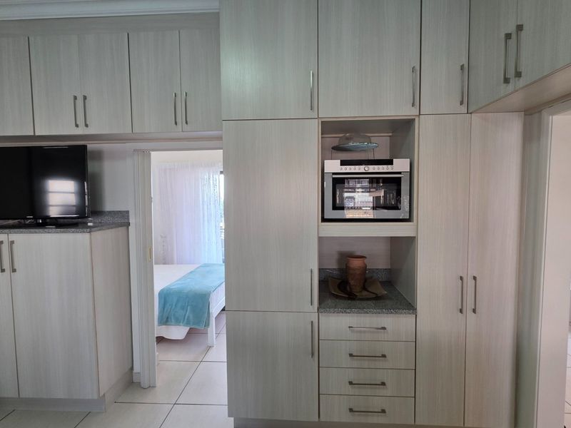 Beautiful Apartment... Fully Furnished... Close to the Beach !!! - Photo 7