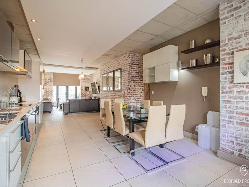 2 BEDROOM FURNISHED APARTMENT TO RENT IN MELROSE - Photo 2