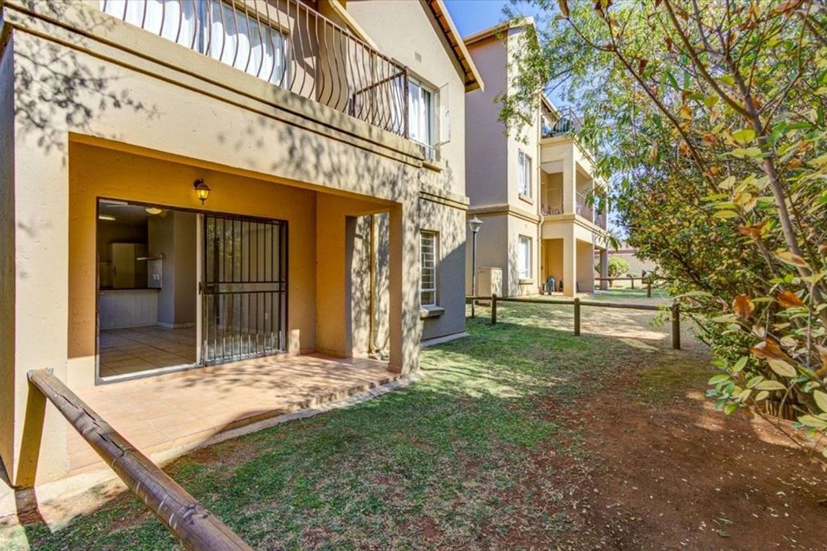 Charming Family Home with Ample Space and Comfort - Photo 3