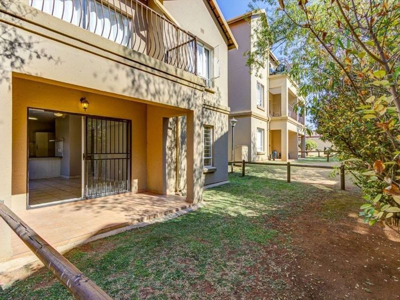 Charming Family Home with Ample Space and Comfort - Photo 3