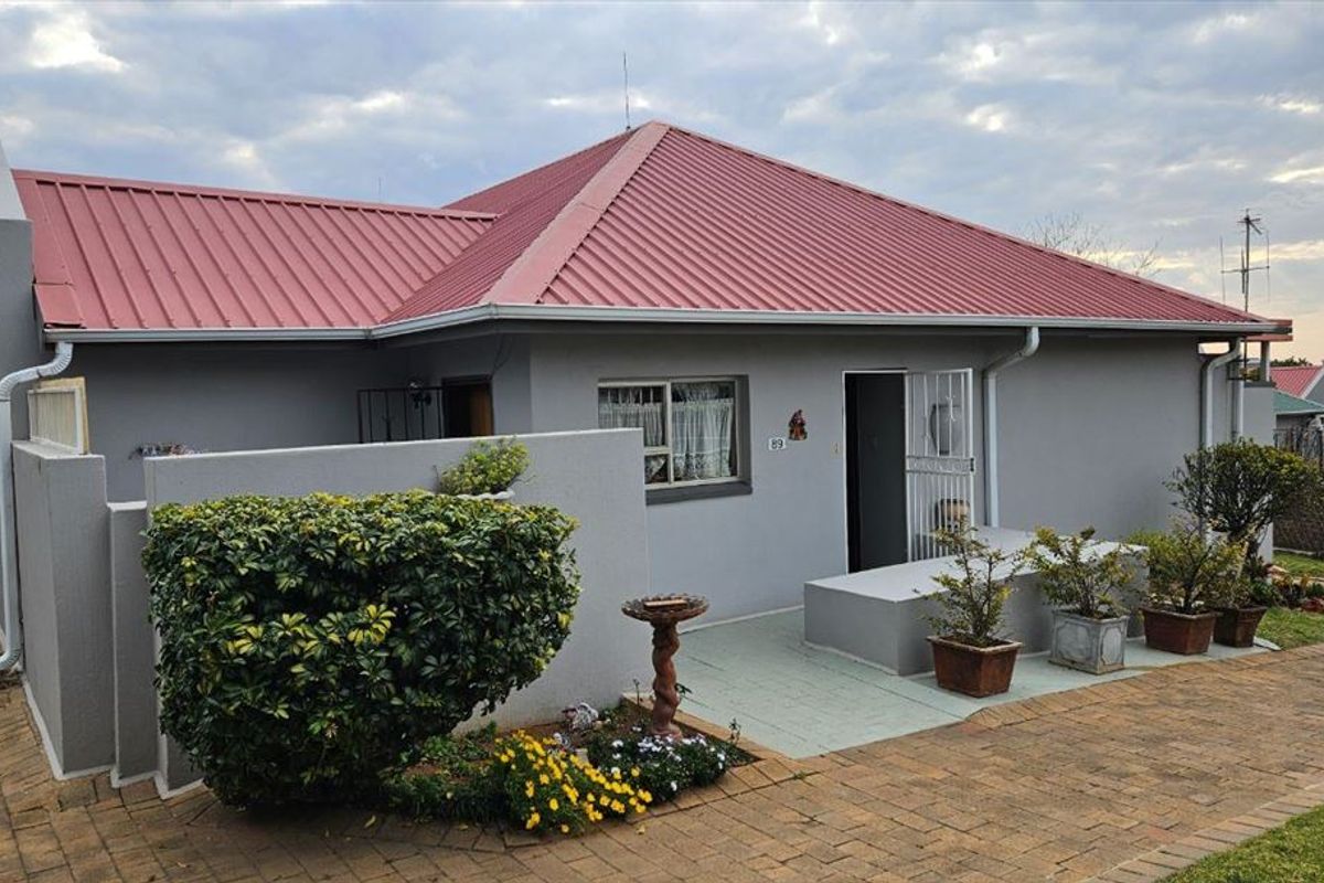 Comfortable Home with Great Potential - Photo 3