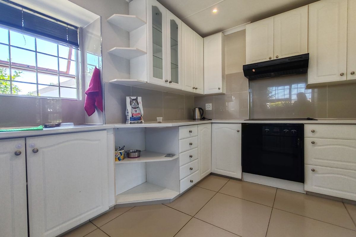 3 Bedroom Home with Flatlet- Great Location  - Photo 5