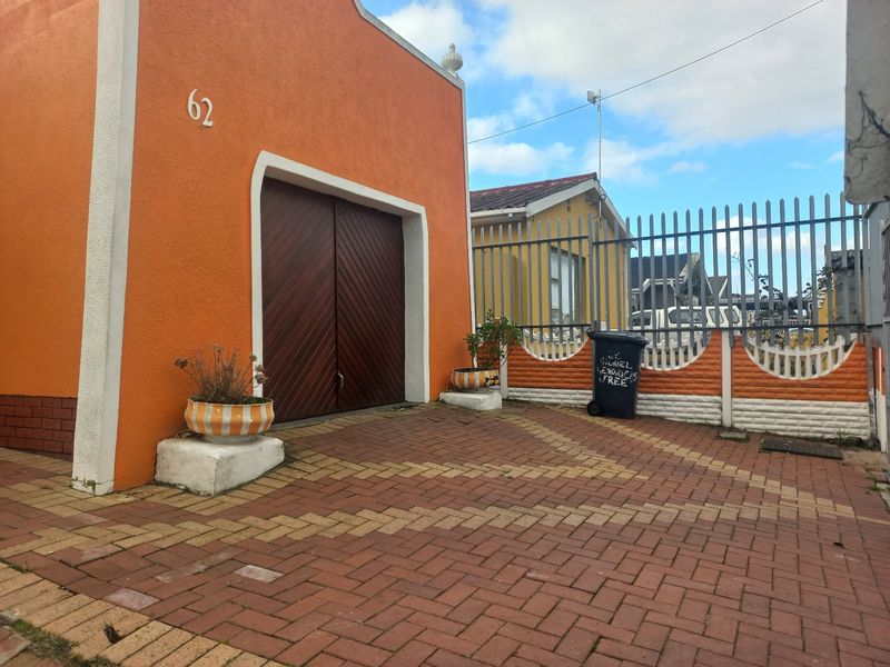 Big, Bold and Beautiful. A place to call home. Don't delay, call today! - Photo 4