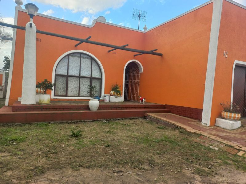 Big, Bold and Beautiful. A place to call home. Don't delay, call today! - Photo 3