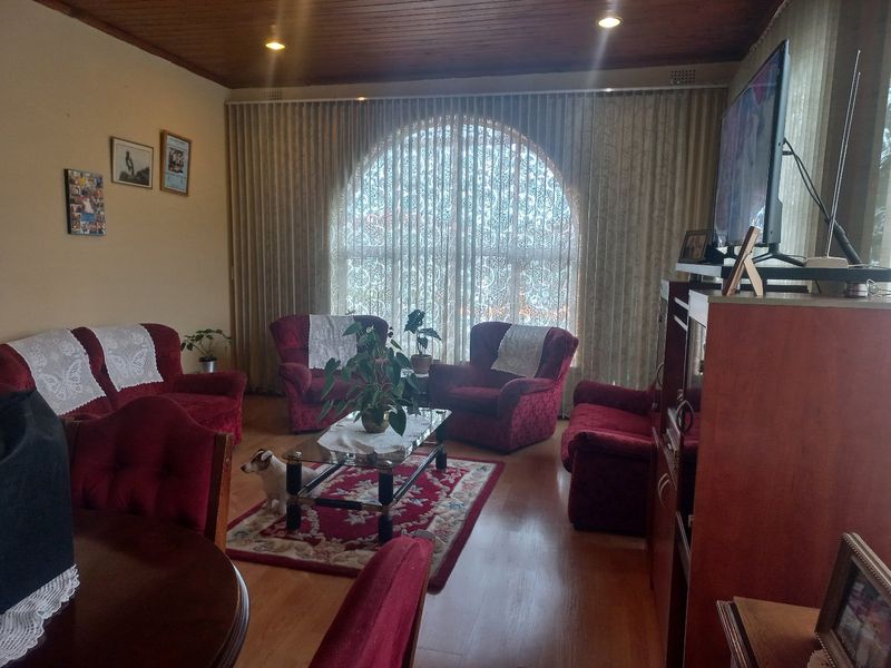 Big, Bold and Beautiful. A place to call home. Don't delay, call today! - Photo 9