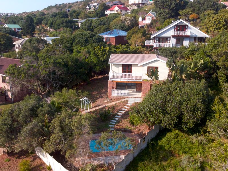 Charming Chelsea-Style Home with Stunning Views and Modern Amenities - Photo 1