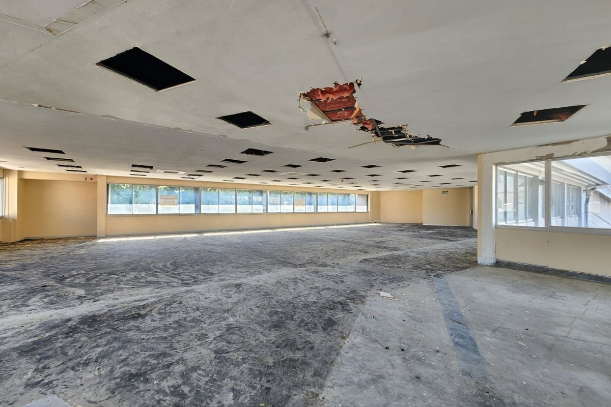 Flexible Whitebox Office Space To Rent in Strand - Photo 3