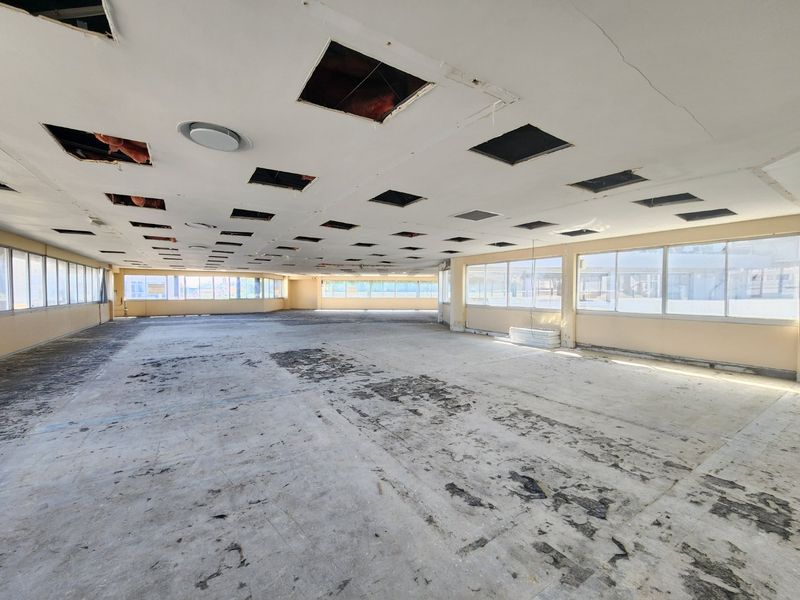 Flexible Whitebox Office Space To Rent in Strand - Photo 2