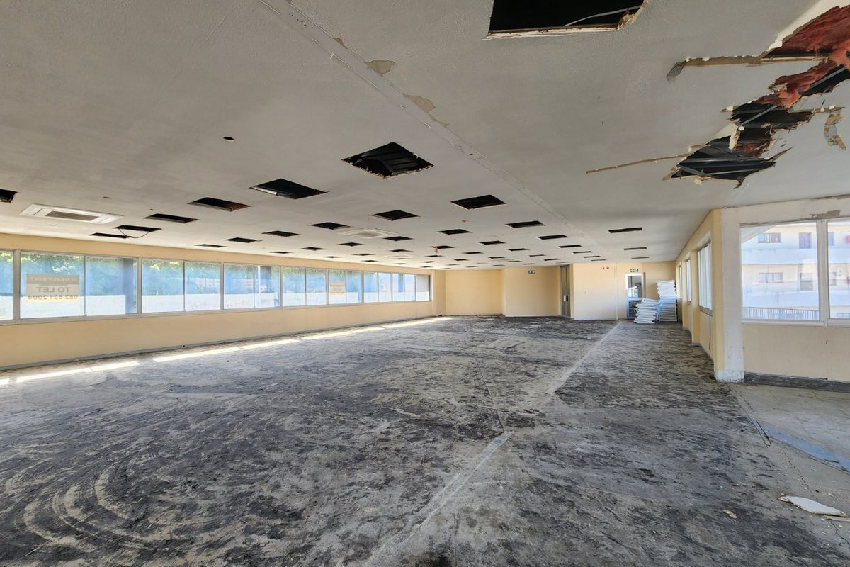 Flexible Whitebox Office Space To Rent in Strand - Photo 4