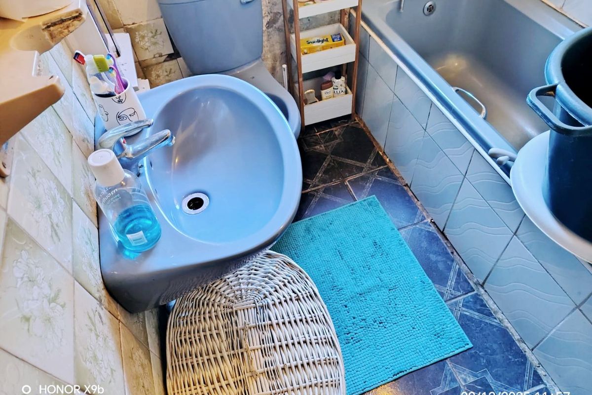 5 Bedroom House  - Photo 5