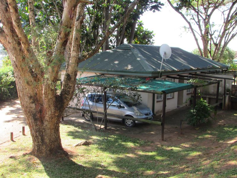 LOWVELD LODGE | 1 BEDROOM UNIT | WALKING DISTANCE TO TOWN - Photo 3