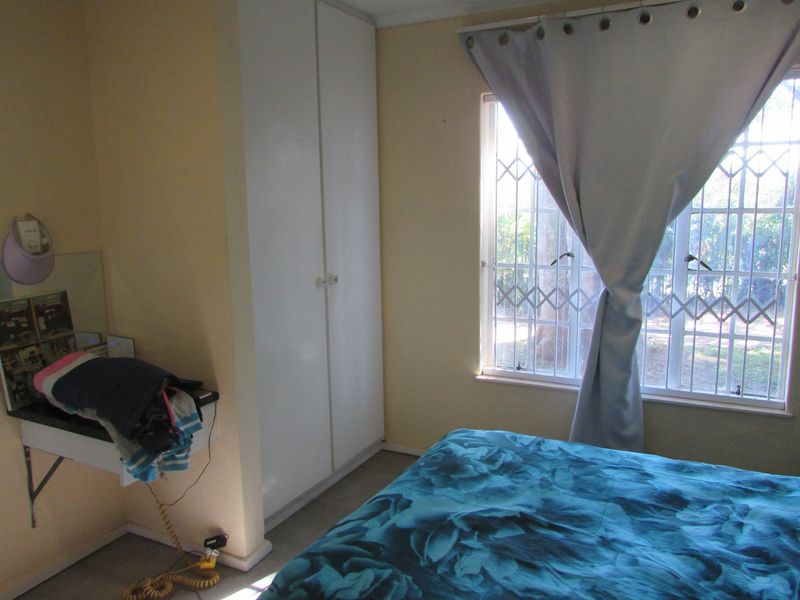 LOWVELD LODGE | 1 BEDROOM UNIT | WALKING DISTANCE TO TOWN - Photo 8