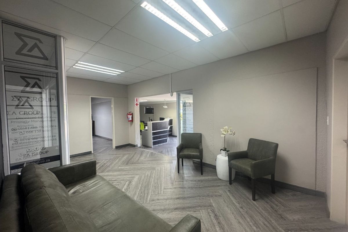 Commercial offices - PRICE EXCLUDES VAT - Photo 3