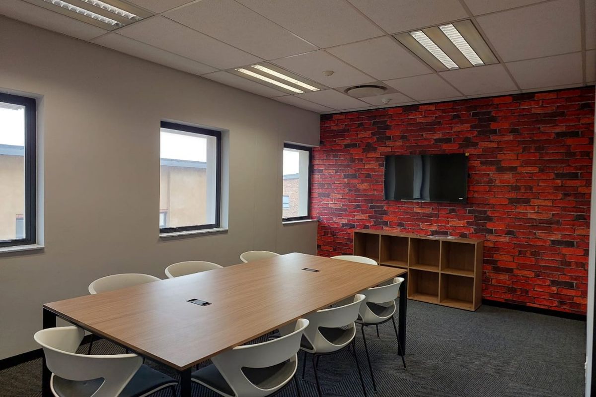 MOVE-IN READY FURNISHED OFFICE IN RIVONIA - Photo 5