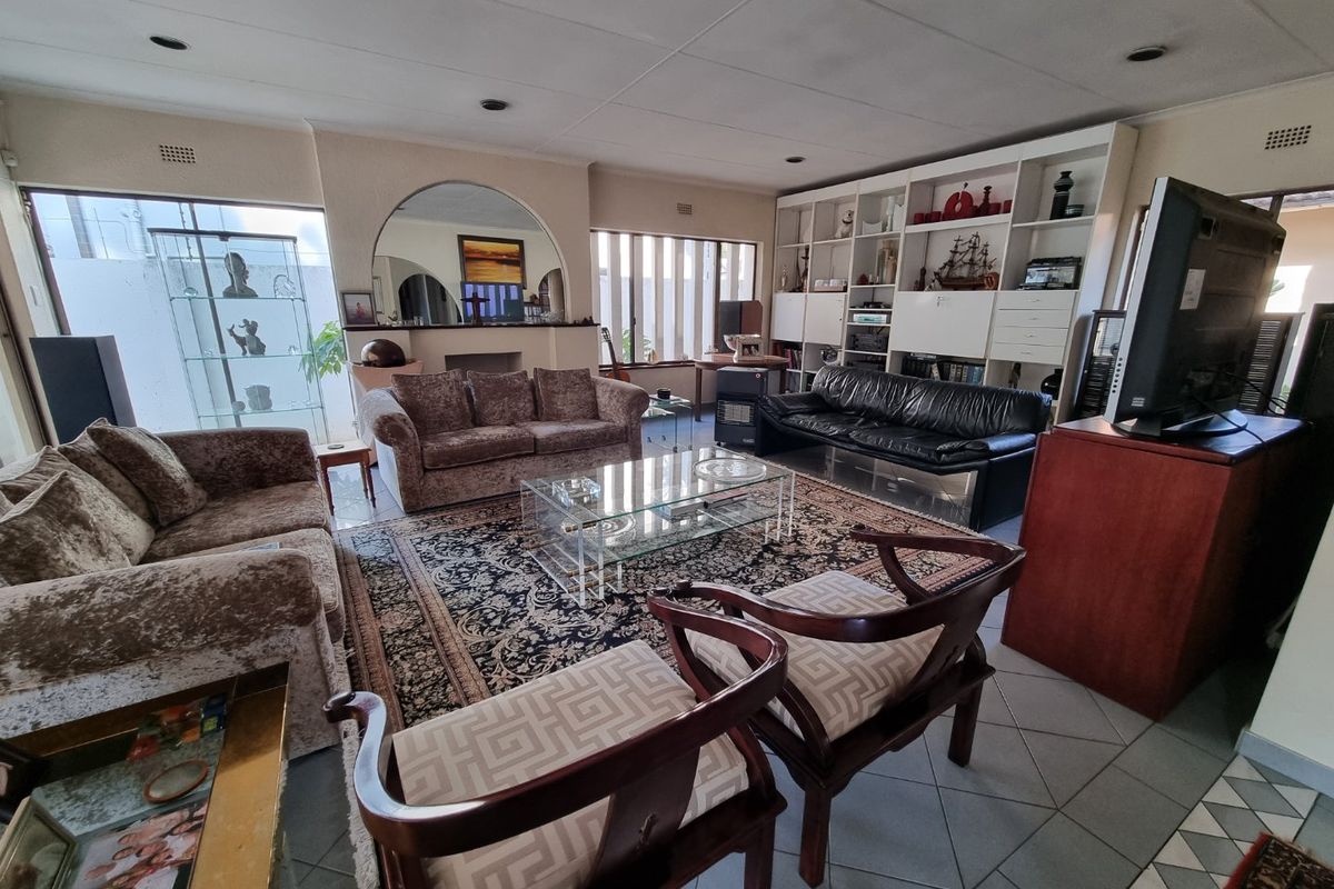 4 Bedroom, Fully Furnished House To Let - Photo 3