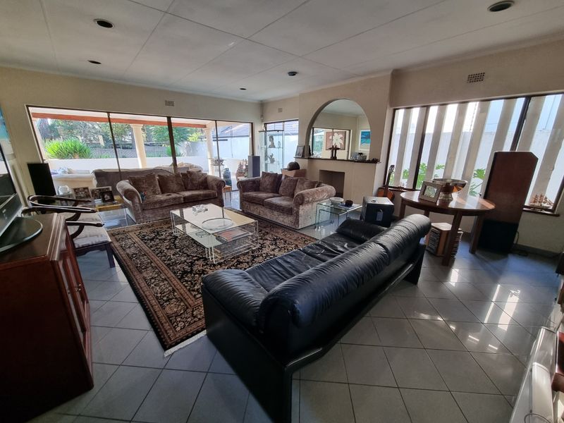 4 Bedroom, Fully Furnished House To Let - Photo 5