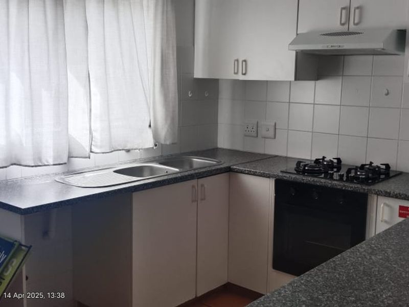 Exlcusive Sole Mandate: Modern 2-Bedroom Apartment in Hartenbos Central! - Photo 10