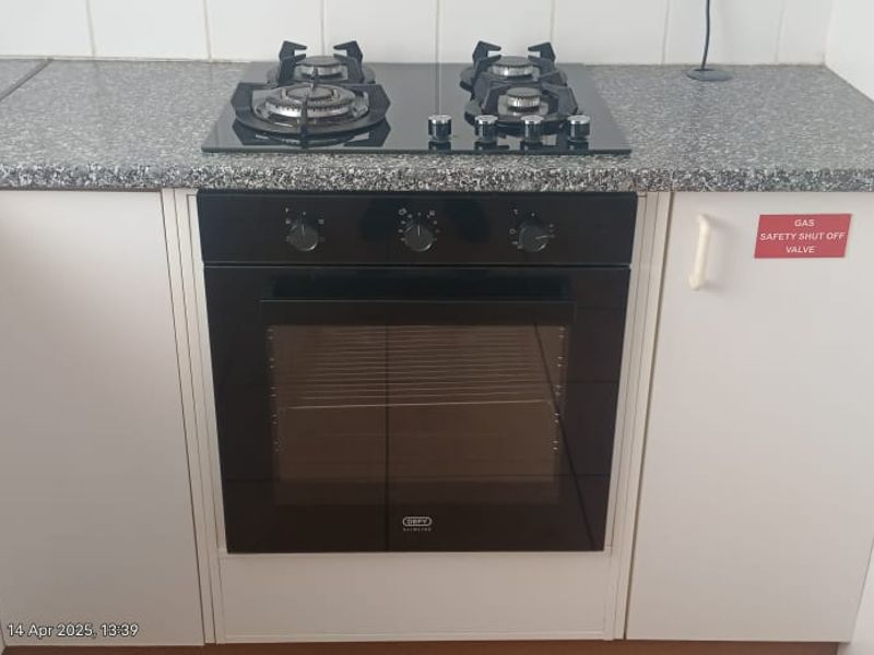 Exlcusive Sole Mandate: Modern 2-Bedroom Apartment in Hartenbos Central! - Photo 9