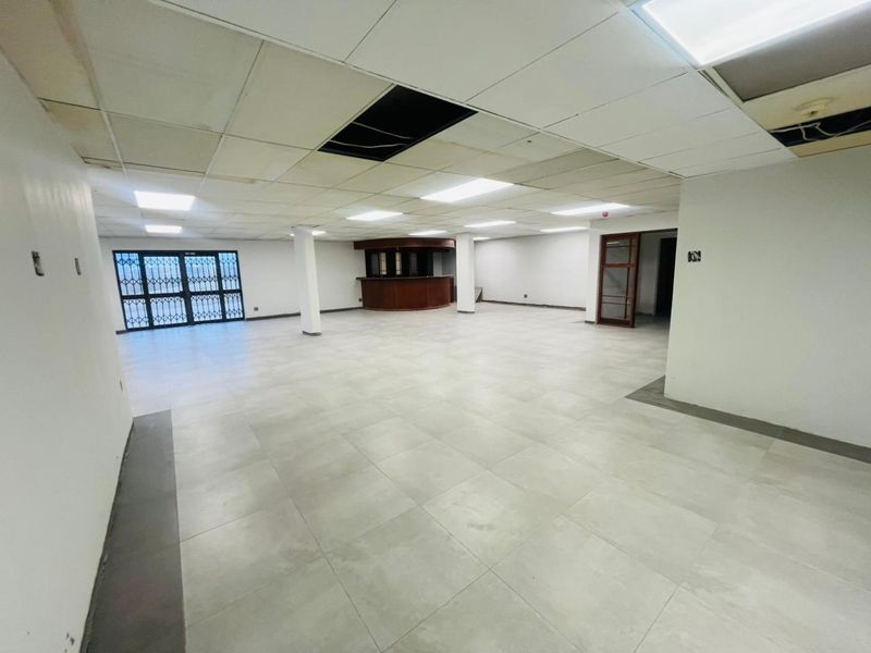 Freestanding Commercial Building For Sale – Waterfall Office Park, Midrand - Photo 10