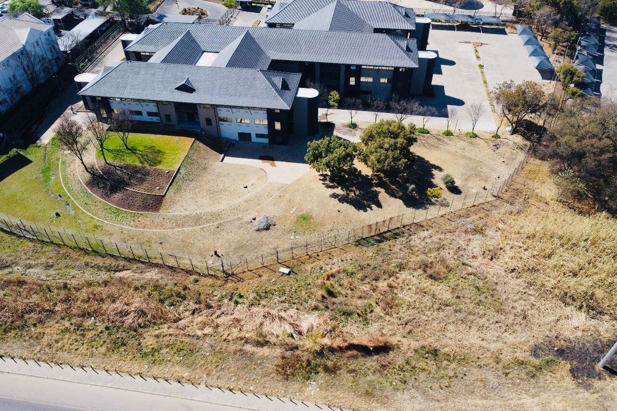 Freestanding Commercial Building to Let – Waterfall Office Park, Midrand - Photo 4