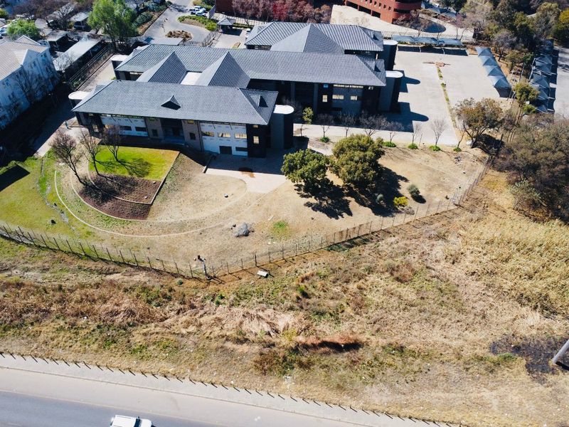 Freestanding Commercial Building to Let – Waterfall Office Park, Midrand - Photo 4