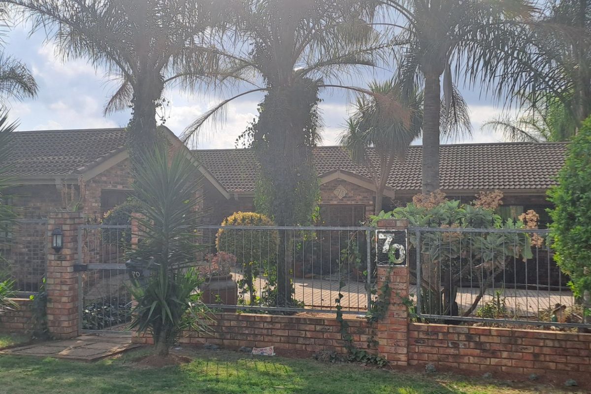 Facebook family home!  - Photo 2