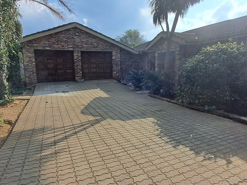 Facebook family home!  - Photo 6