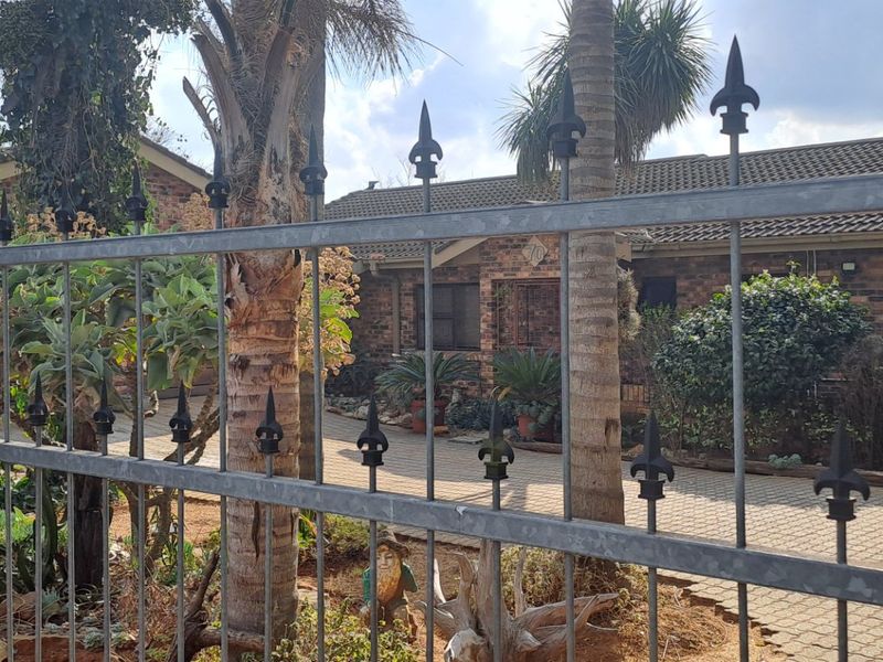 Facebook family home!  - Photo 5