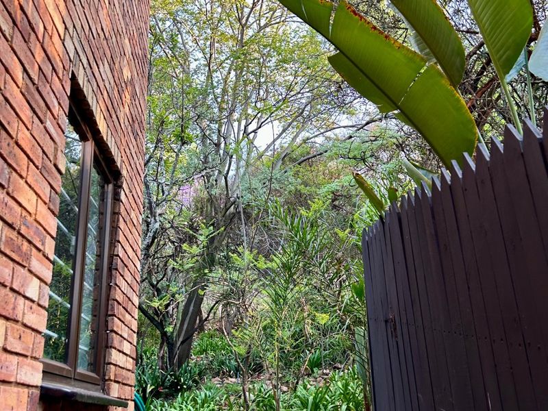 Majestic living next to the mountain. Have your own piece of nature. - Photo 7